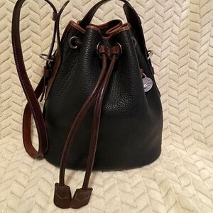 Dooney and Bourke Y171 Drawstring bag